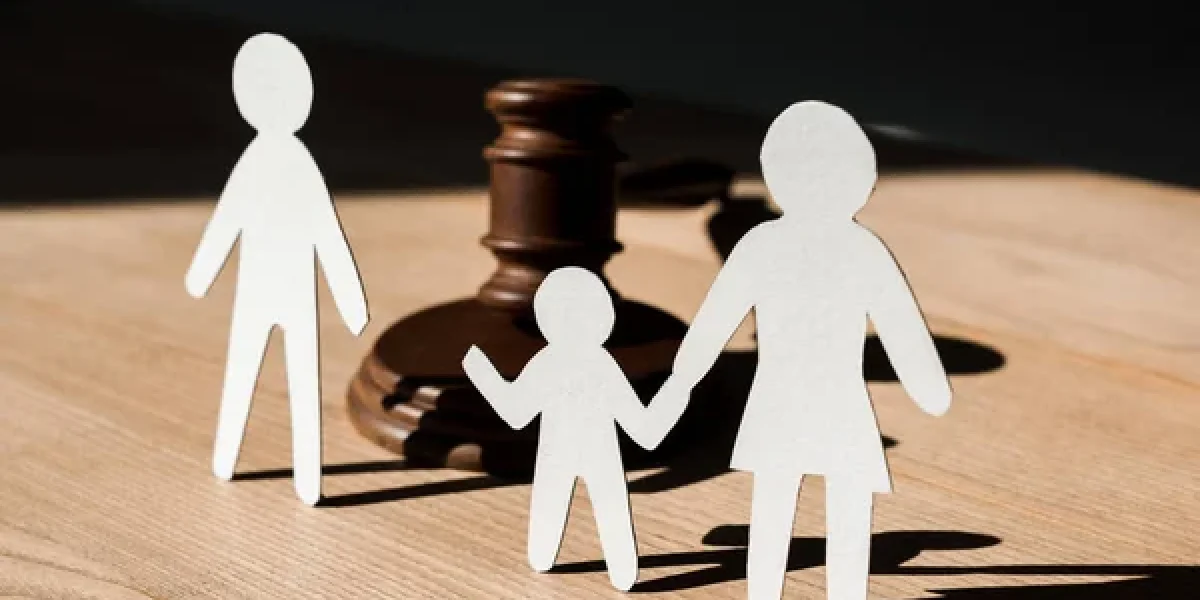 depositphotos_358128100-stock-photo-paper-people-wooden-gavel-table